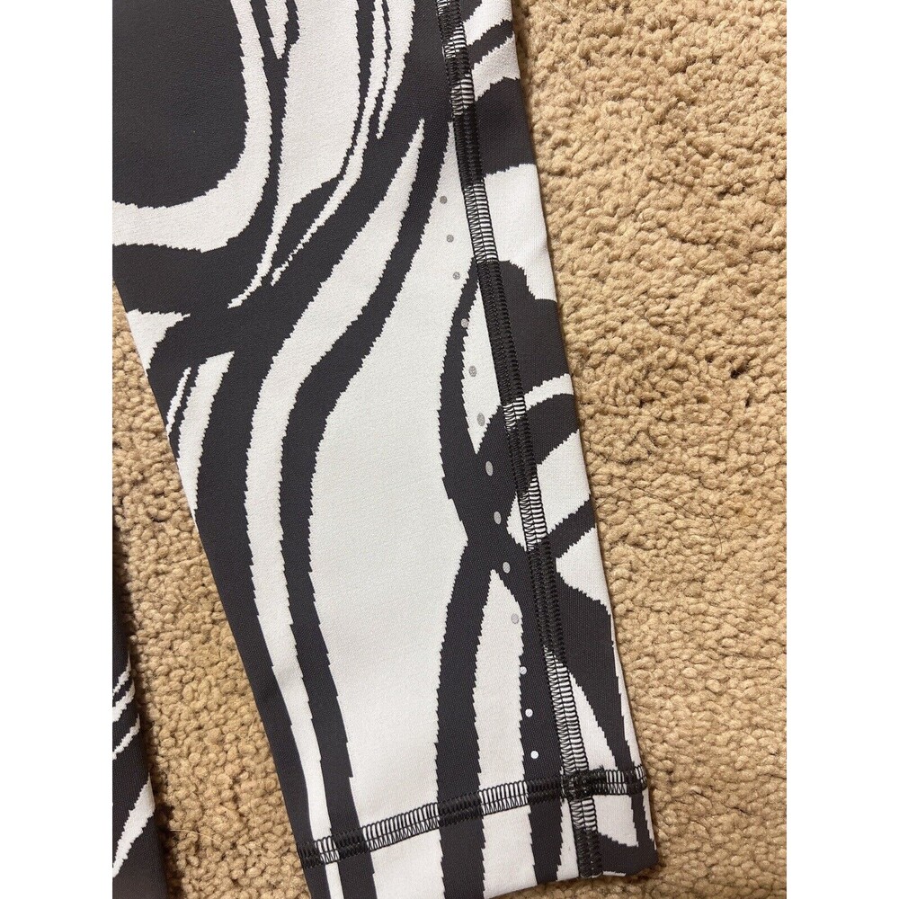 Lululemon Women's size 0 Swift Speed HR Tight 28” Jacquard color：EWJW NWT - Picture 3 of 13